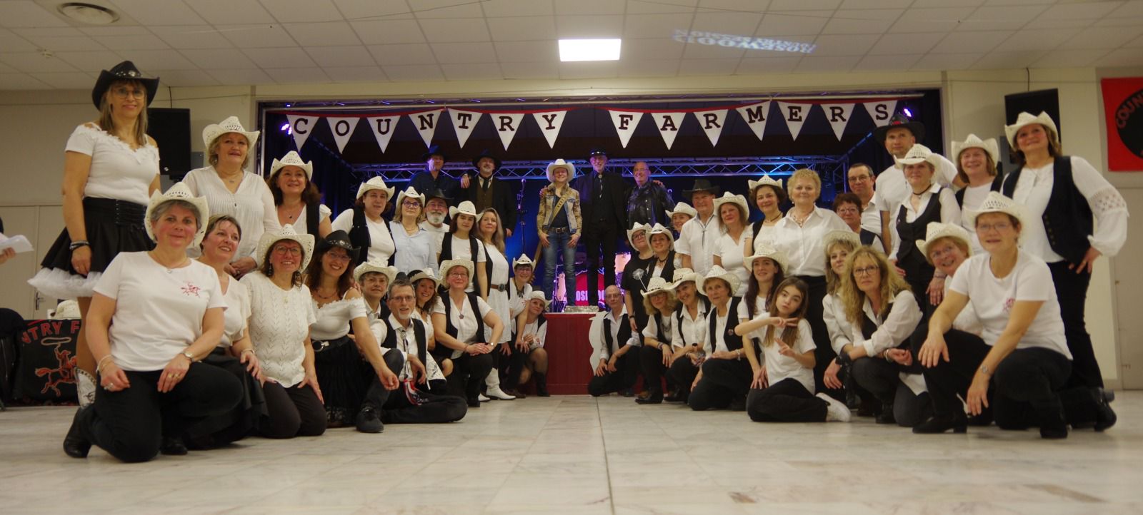 Groupe de Country ROSEWOOD COUNTRY SESSION au Bal des Country Farmers 91